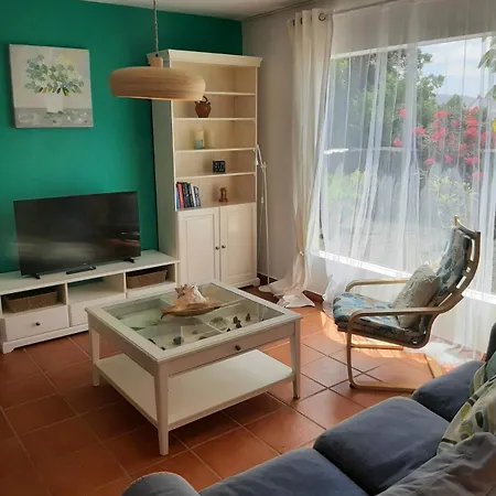Casa Brujas Holiday home Lajares