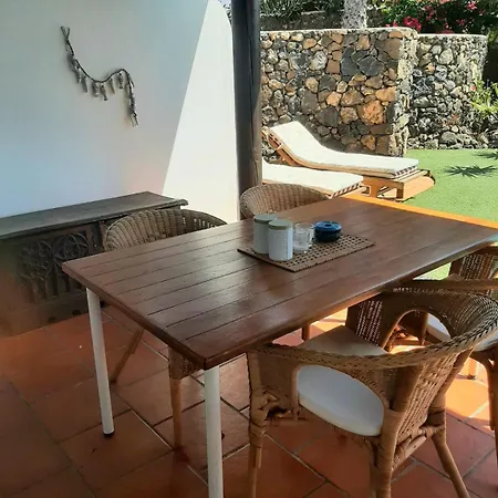 Casa Brujas Holiday home Lajares